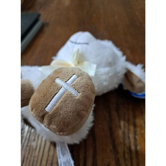 New Fiesta Toy Musical Inspirational Messages Stuffed Plush Lamb Jesus Loves Me - Picture 8 of 8